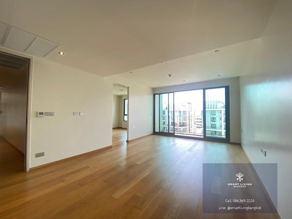 Condo for sale just only 153,xxx per/sq.m! 4 Bedroom combine very huge size located at Yenakart easy to access Sathorn and Rama 4