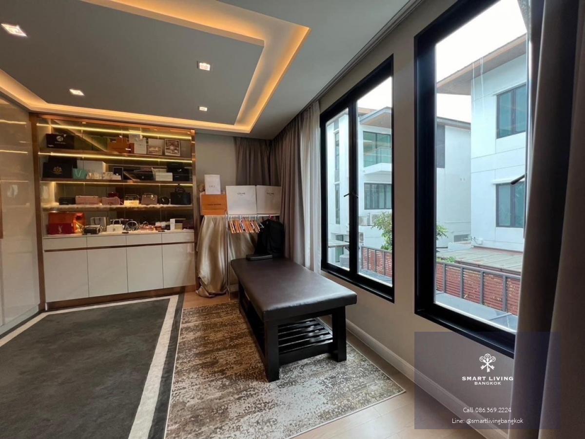 📢👇The AVA Residence located at Sukhumvit 77, convenient access to multiple routes, surrounded by numerous famous restaurants and cafes.