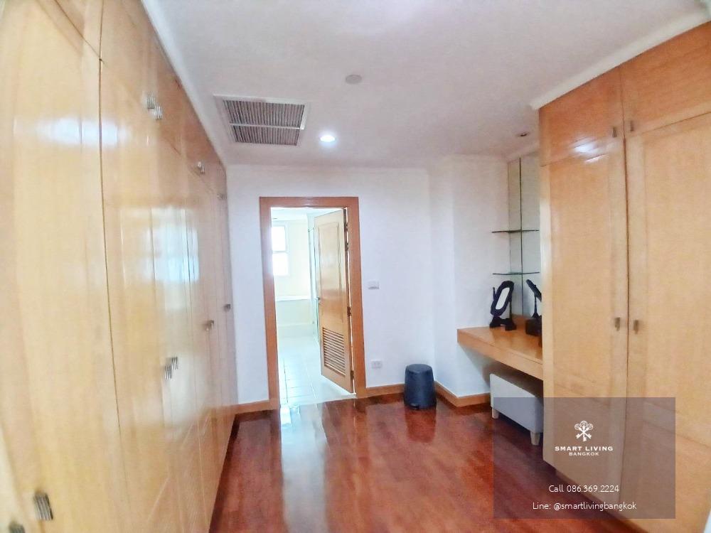 For Rent 4Bedroom huge unit behind Emphere near phromphong ready to move in