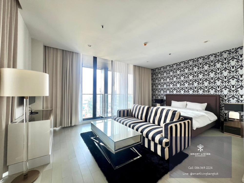 📢👇Rare item! PENTHOUSE DUPLEX in the luxury condo located near BTS Ploenchit with a direct connection to the building. It\