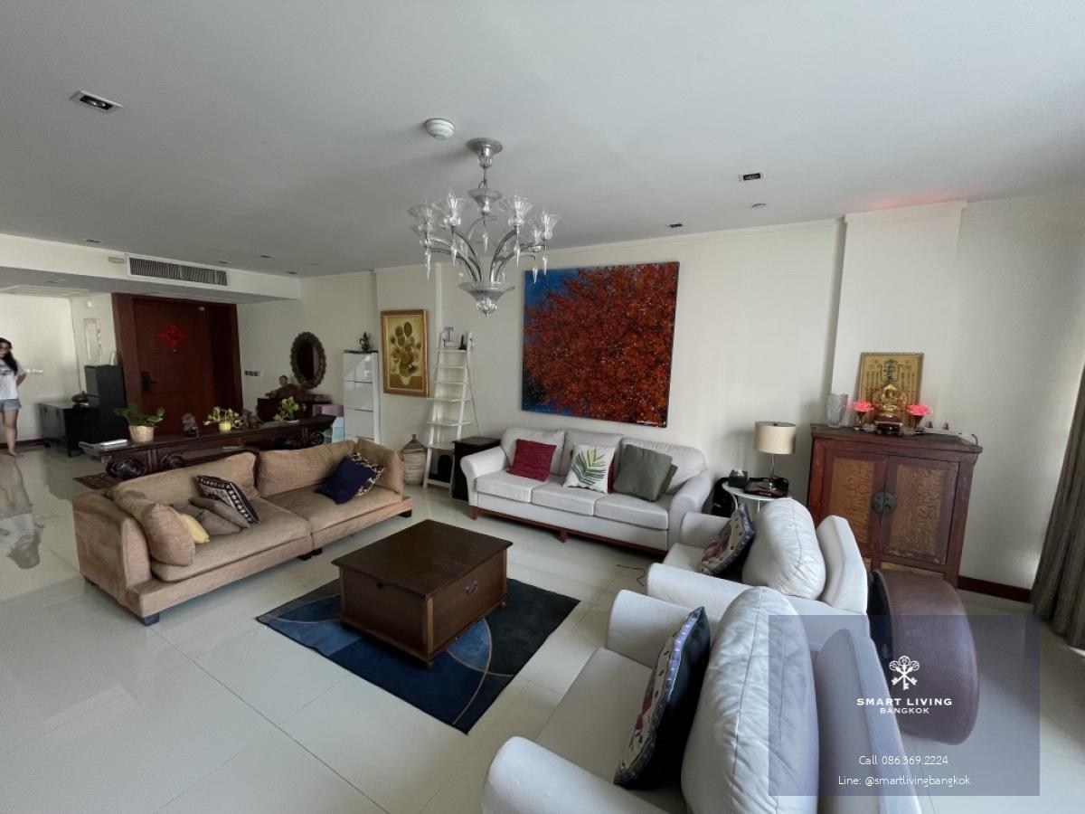 📢👇Luxury Duplex unit with private pool, located in Em district, fully furnished *Present tenant contract til End of May 24