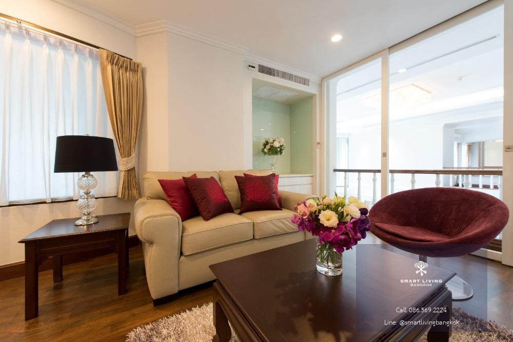 For rent: A luxurious duplex 4-bedroom penthouse suite in the heart of downtown Bangkok. It offers a panoramic view of Bangkok’s breathtaking skyline and Benjakiti Lake, with a large garden on the terrace.