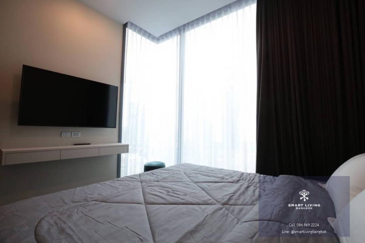 📢👇 Available 1/2/25Only few steps to BTS Thonglor, surrounding with many popular restaurants, coffee shops, good price for living and investing, corner unit of huge view . LAVIQ is one of the answer of you decision