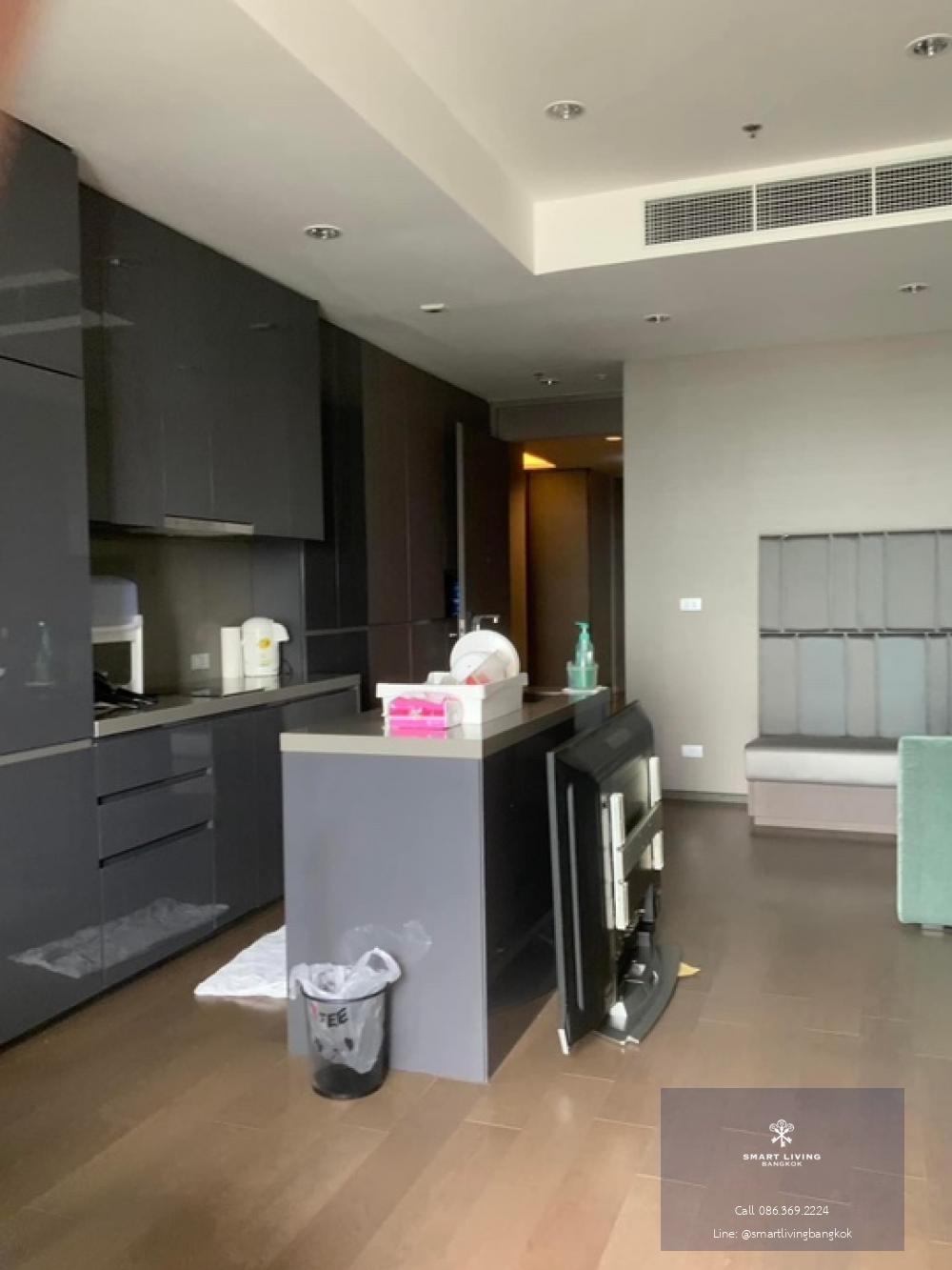 📢👇For sale 2 beds in one of good condo in Sathorn , near Silom complex and many schools,  fully furnished.