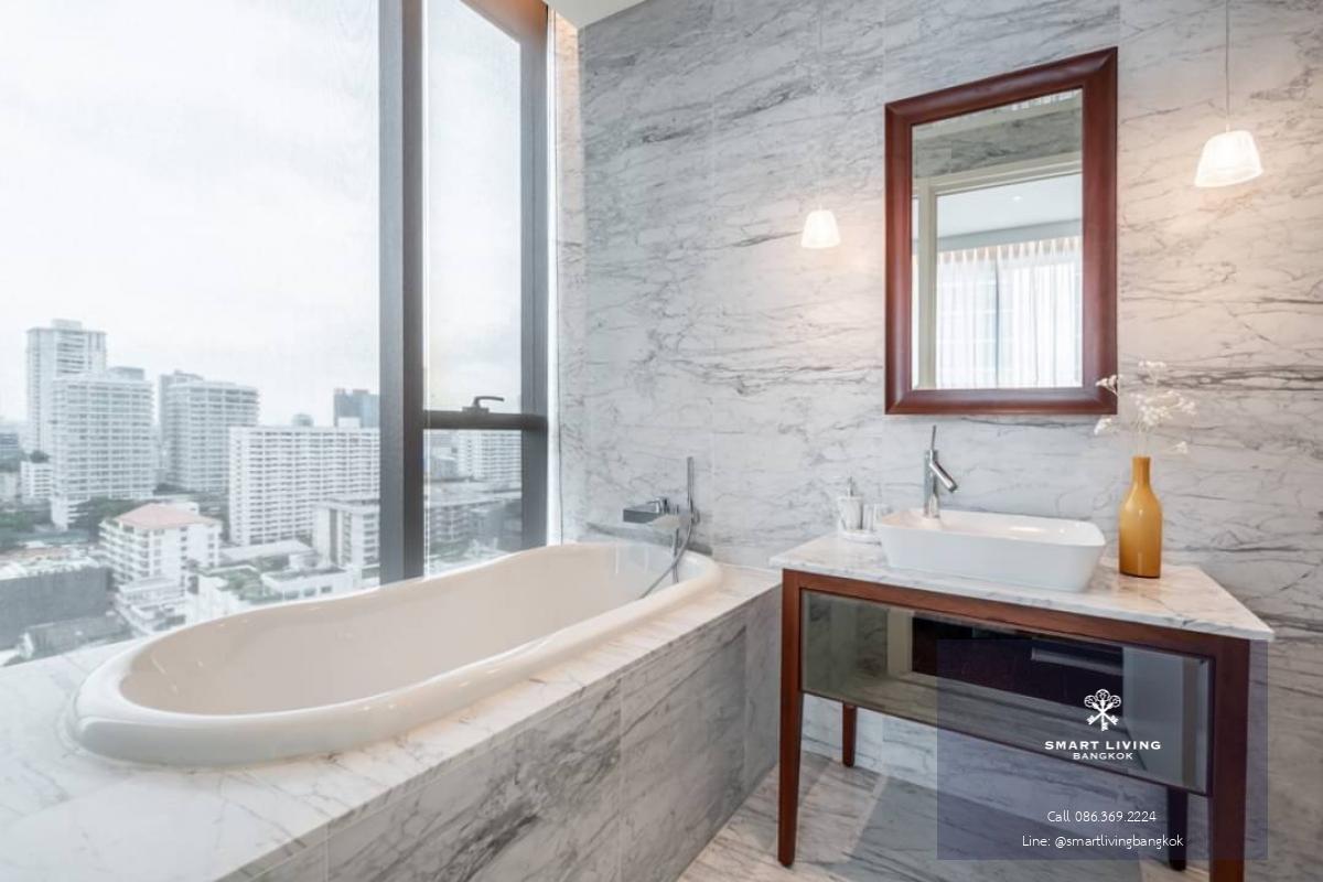 Luxury condo very close to BTS Thonglor , Khun by Yoo