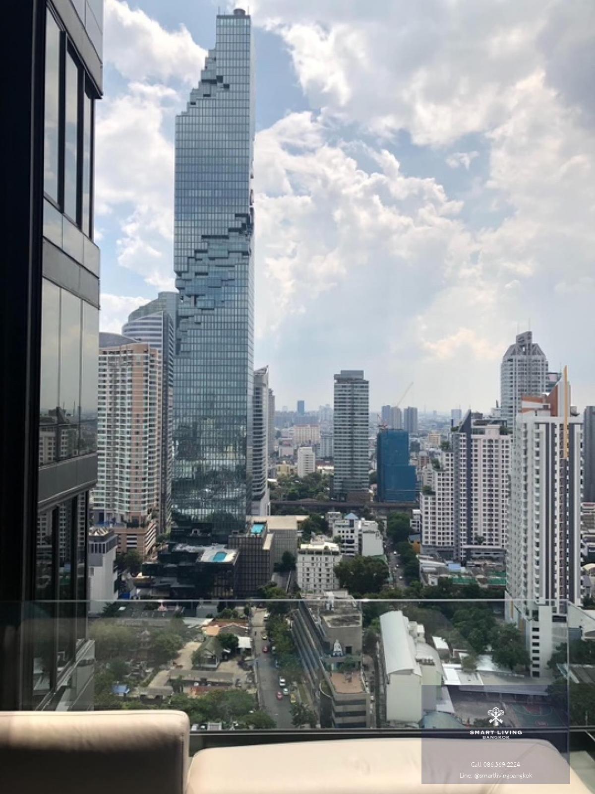 📢👇 Living at Ashton Silom is very worthwhile , reasonable price for 2 beds , modern decoration, unblocked city view, fully furnished, convenient access to multiple transportation routes, close to the BTS and expressways. Ready to move in