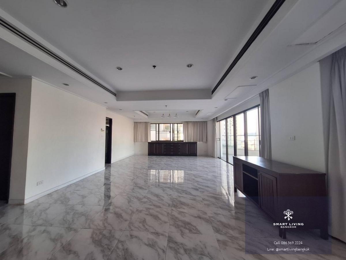 📢👇Living or investing in luxury duplex unit with private pool, walking distance to Emporium