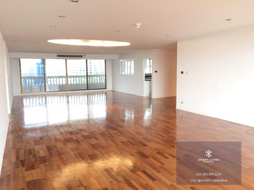 ✨ ให้เช่า 4 bedrooms with lake view near BTS Nana.