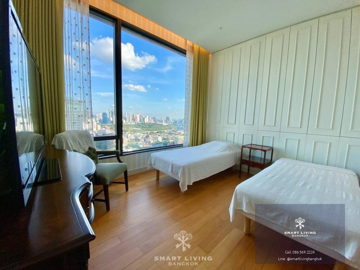 The great chance to own a rare 3 beds ensuite at Sindhorn Residence with the best price, high floor with spectacular view, close to Lumpini Park and BTS Chidlom.