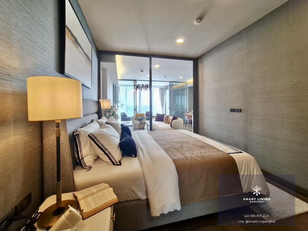 📢👇Luxurious condominium in the heart of Asoke-Rama 4, conceige service from a world-class hotel , also many special offer such as free transfer expenses etc.