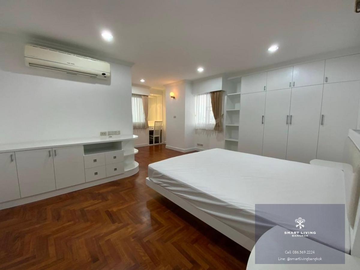 📢👇Huge size at Regent on the park 3, 3 beds, located in Em District ,Sukhumvit 39