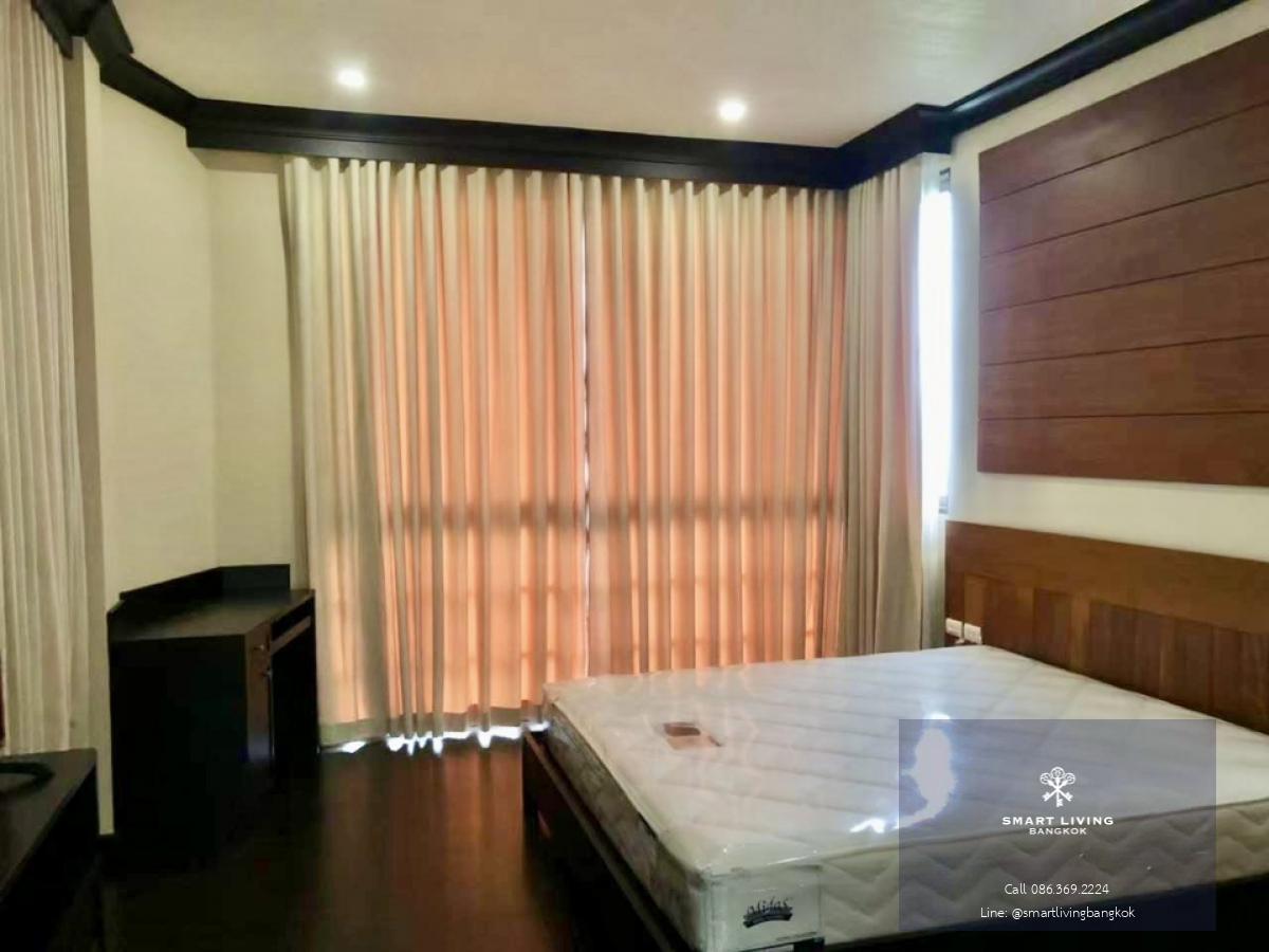 📢👇Relax among the mountains with beautiful weather year-round, just a short distance from Bangkok. This 3-bedroom duplex offers open, expansive views