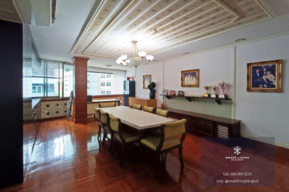 📢👇For sale rare item on Soi Sukhumvit 24 Penthouse duplex 4 beds with huge space of 400 sqm, petfriendly Emporium, Benjasiri park walk to BTS Phromphong.