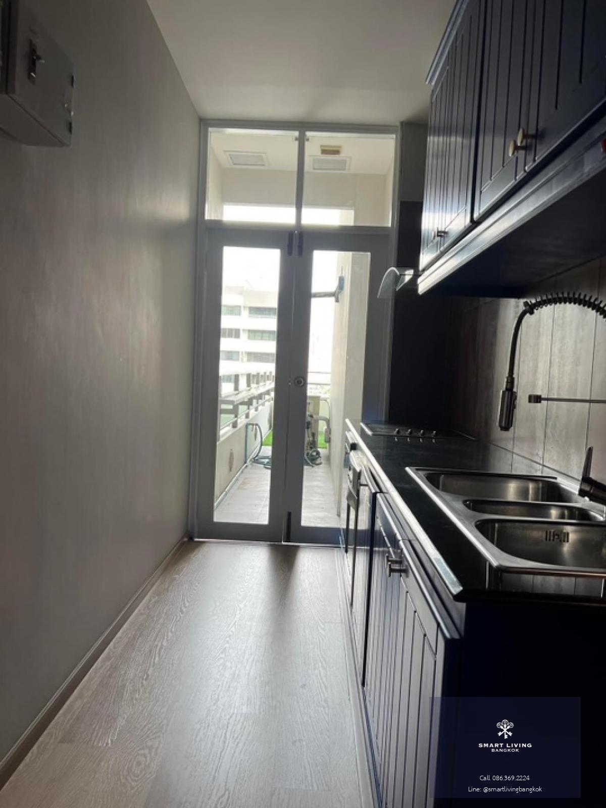 📢👇 Living in Emdistrict area , big size for 2 beds, fully furnished, unblocked city view with big balcony , ready to move in at The Madison Condo