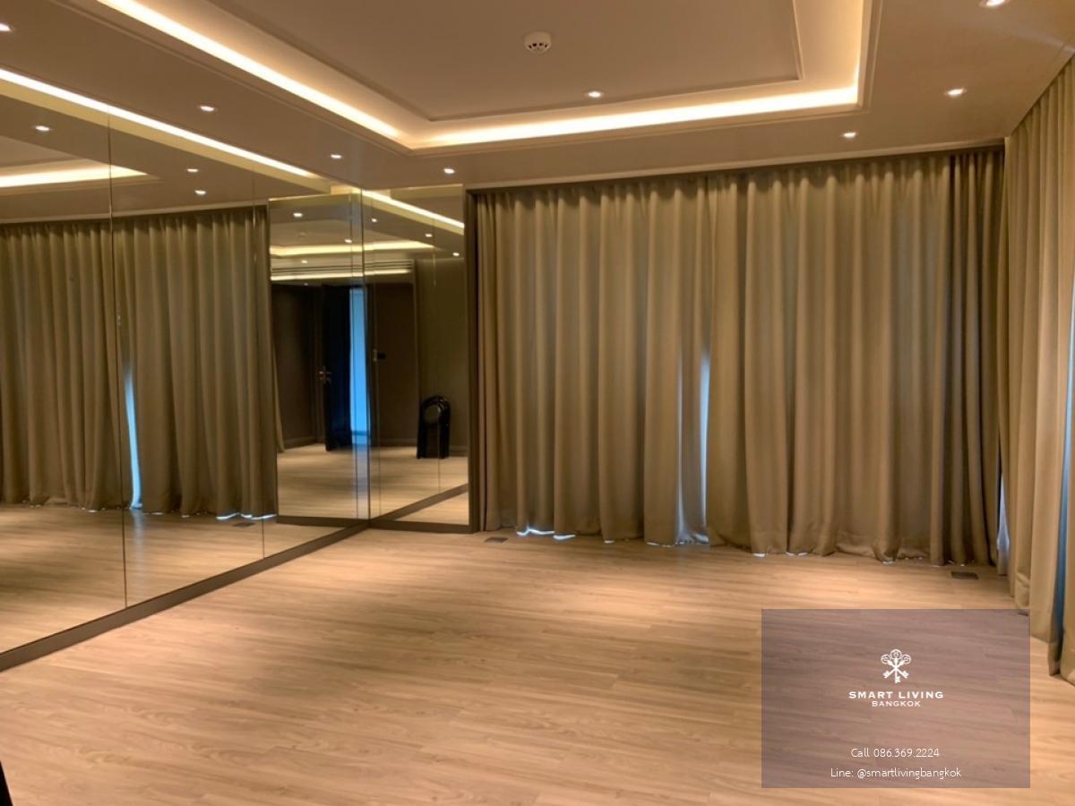 📢👇 Rare item 3 beds Duplex to live  with family in Em district, 3 beds at the Crest Sukhumvit 24, fully furnished, ready to move in
❌no pet❌no smoke