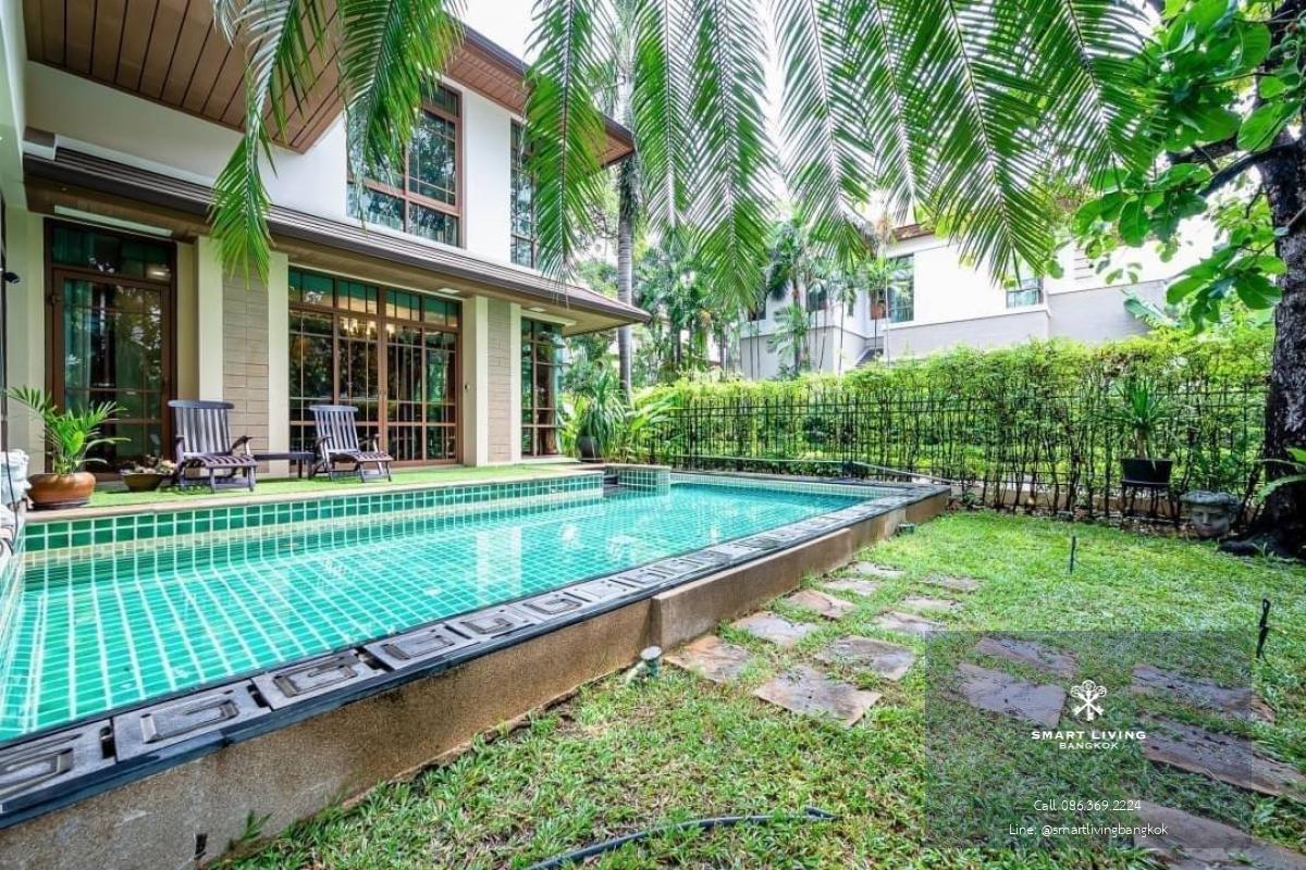 📢👇 Very Rare Item!!!Luxury corner house with private swimming pool and Jacuzzi,located in good security village , quiet and shady. Decorated as old English  style, golden teak floor,New Zealand Fleece Carpet , Marble & Granite Floor and Wall Import f