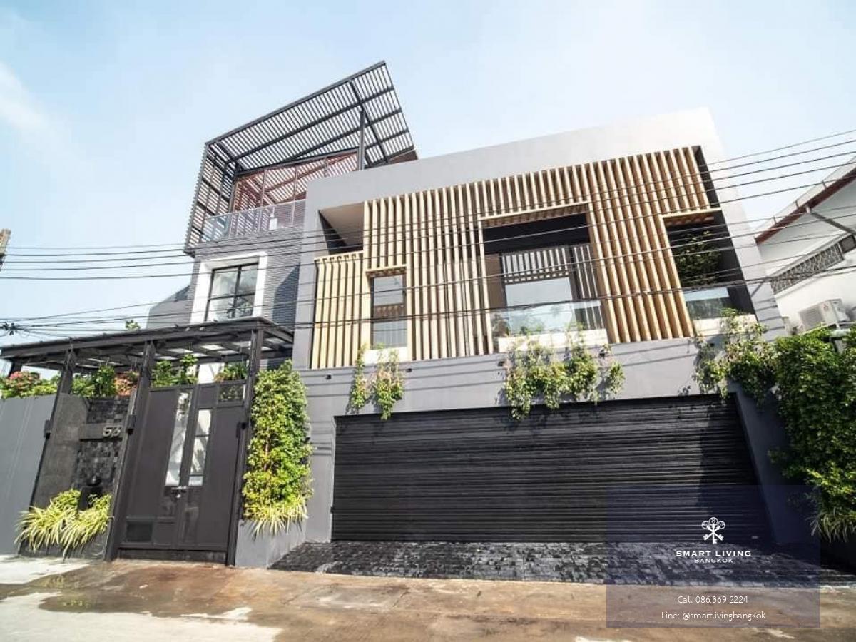 📢👇 For sale with tenant 3-Storey Single House with Salt System Swimming Pool at Sukhumvit 71