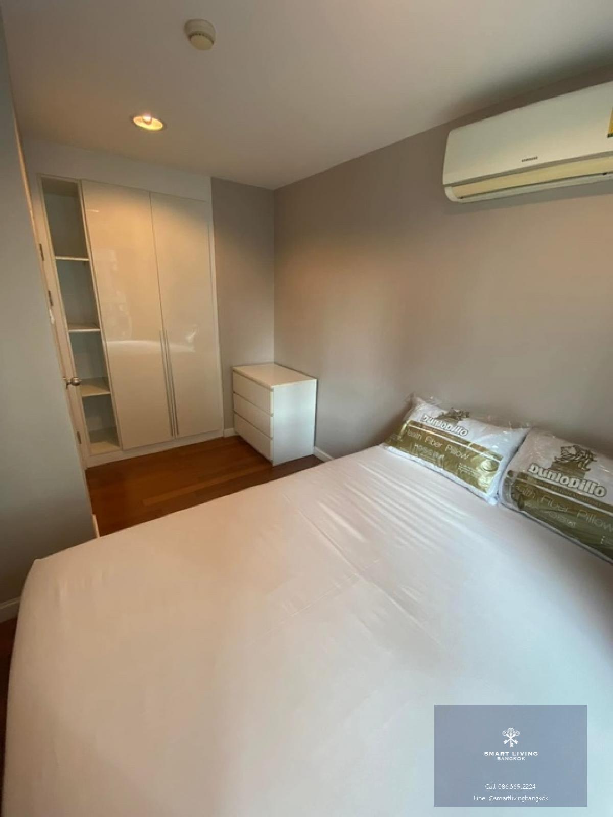 📢👇 Sell with tenant til March 25
Grab or gone!! Belle Grand Rama9 one of the most highly demand for Expat, worth for investment place in Rama 9 with good price, good location , fully funished, only about 5 mins walk to MRT Rama 9, Central Plaza, G Tower.