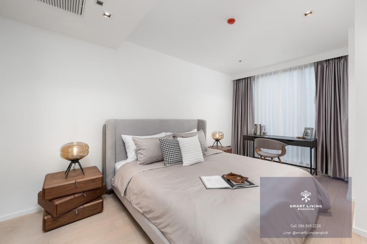 📢👇Rare item brand new combine unit, 3 beds at Craft Ploenchit ,one of brand new low rise condo, quiet and peaceful, only 200 meters to BTS Ploenchit,easily access to express way , fully fitted
(Pictures as reference)