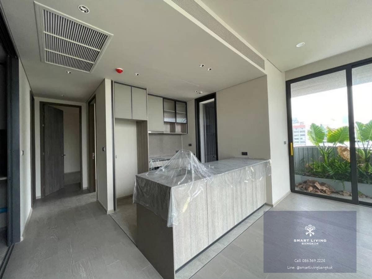 📢👇 Kalm Penthouse Ari is a brand-new, luxurious penthouse located in the Phaholyothin area! feeling of being in a cozy, shaded home with convenient access to multiple routes, surrounded by numerous famous restaurants and cafes.