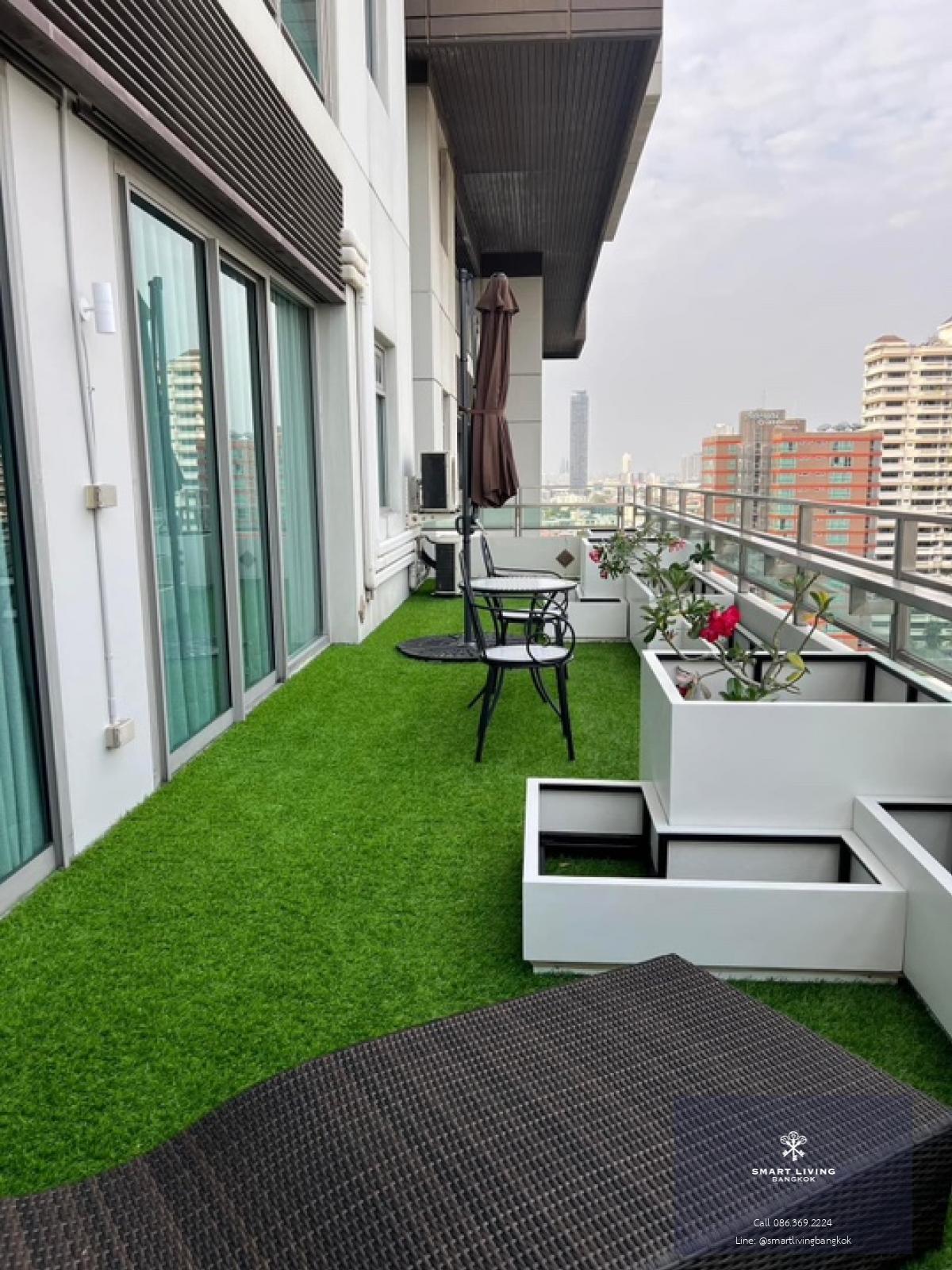 📢👇 Living in Emdistrict area , big size for 2 beds, fully furnished, unblocked city view with big balcony , ready to move in at The Madison Condo