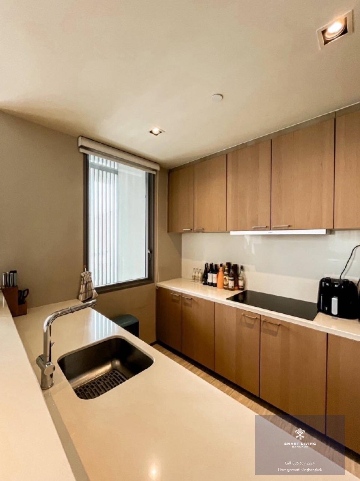 📢👇 Rare item  Luxury penthouse duplex, private lift, spacious living room , unblocked view, located in Sathorn, next to Sukhothai Hotel. There are three exits: one to Soi Suan Phlu , Soi Nanta(Sathon 1),  Sukhothai hotel ( south Sathon ), conceige serv