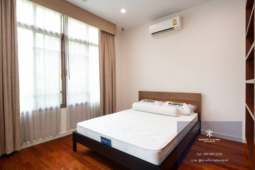 Luxury corner unit house with private pool and Jacuzzi for rent / sale in nice quiet and shady village with good security in the heart of BKK near St.Andrews International School Bangkok, Bangkok Adventist International