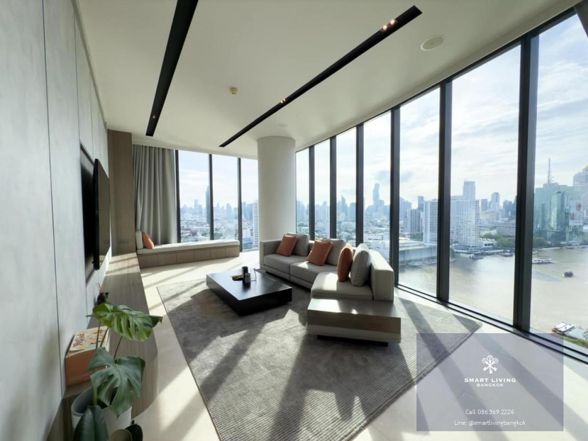 📢👇 Banyan Tree Residences Riverside Bangkok is one of luxury place near Icon Siam, long big balcony.