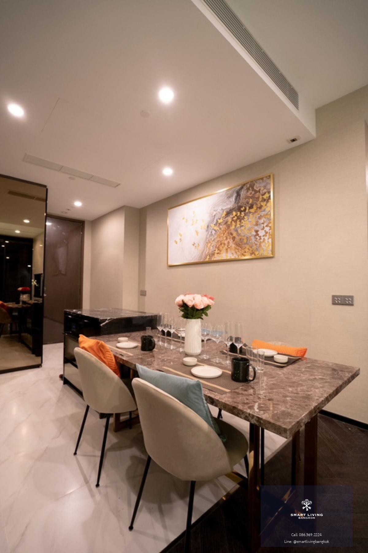 📢👇 Super Luxury residence at The Esse Sukhumvit 36, located on the main road and only few steps to BTS, facing ThongLor with open unblocked view