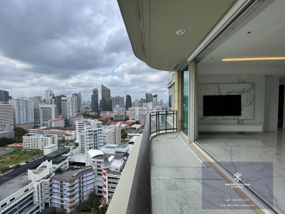 📢👇 Newly renovated Luxury place to live at Royce Private Residences Sukhumvit 31, partly furnished, unblocked view, located in Em district area