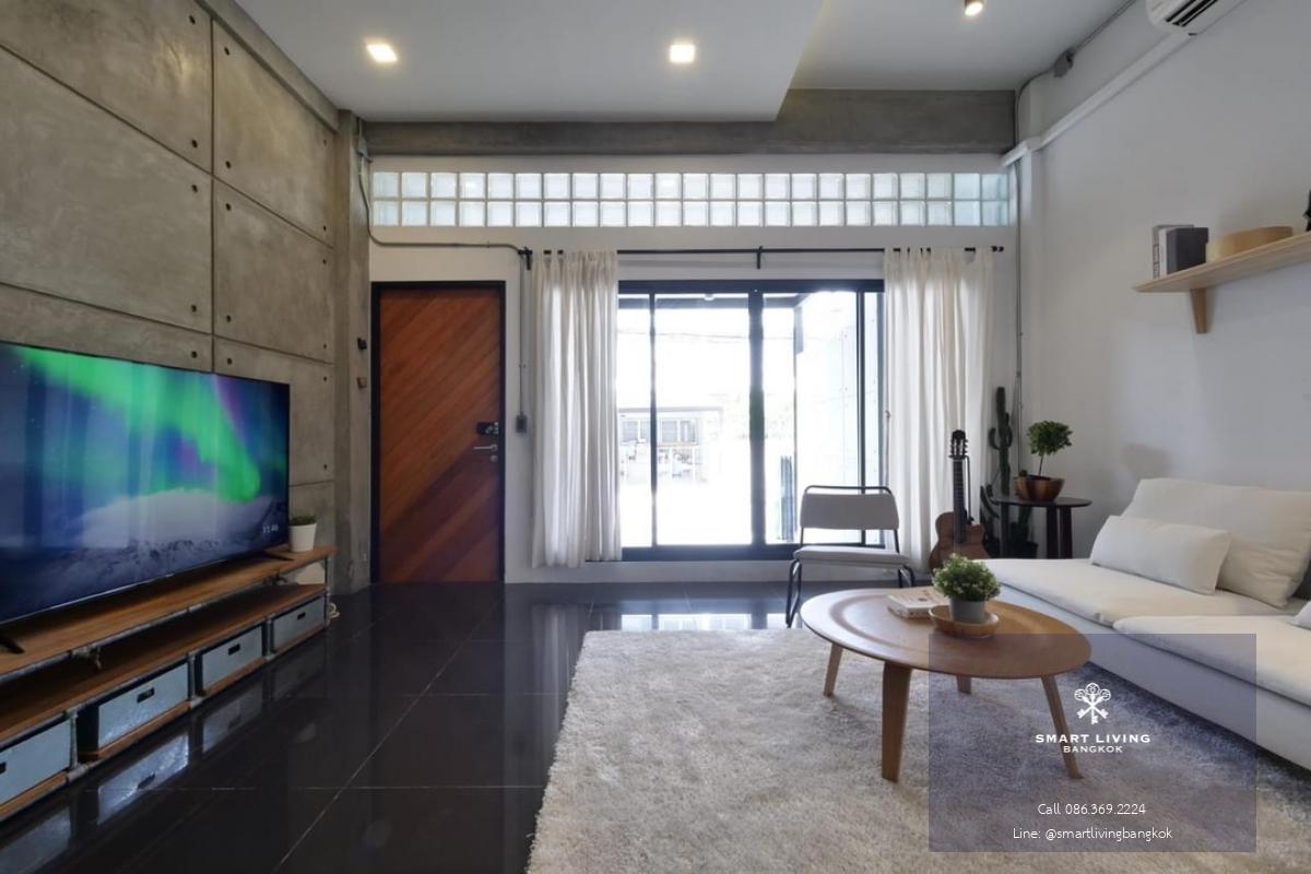 📢👇Townhouse Ekamai , newly renovated, near Thonglor