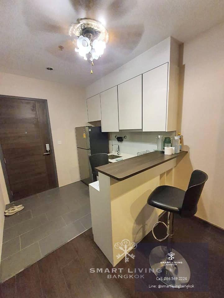 C Ekkamai 1 bed, nice and modern unit, never been rented with clear city view.