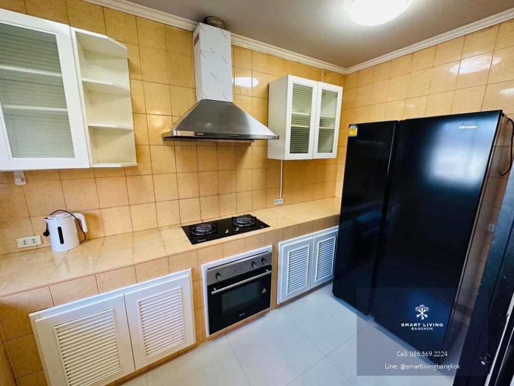 📢👇 Townhome  near Emporium ,Terminal21,Srinakarintharaviroj University, go through Asoke road, Petchaburi Road & Sukhumvit road, near BTS Asoke & MRT Sukhumvit Guard at night, CCTV around, Swimming Pool