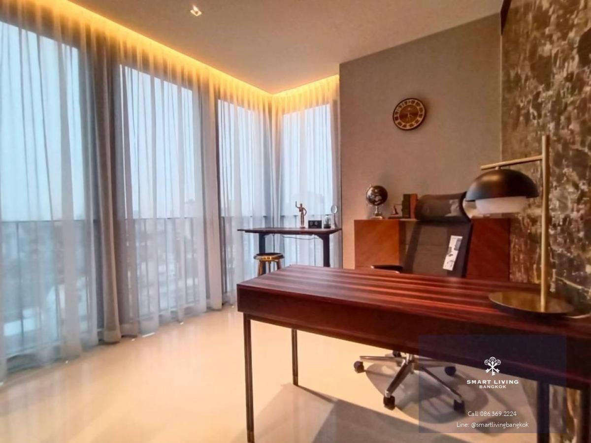 📢👇Hurry book now. Very good price for luxury condo with 5 stars concierge service, close to BTS, only about 10 mins walk to Em district , nice layout and decor, fully furnished, ready to move in