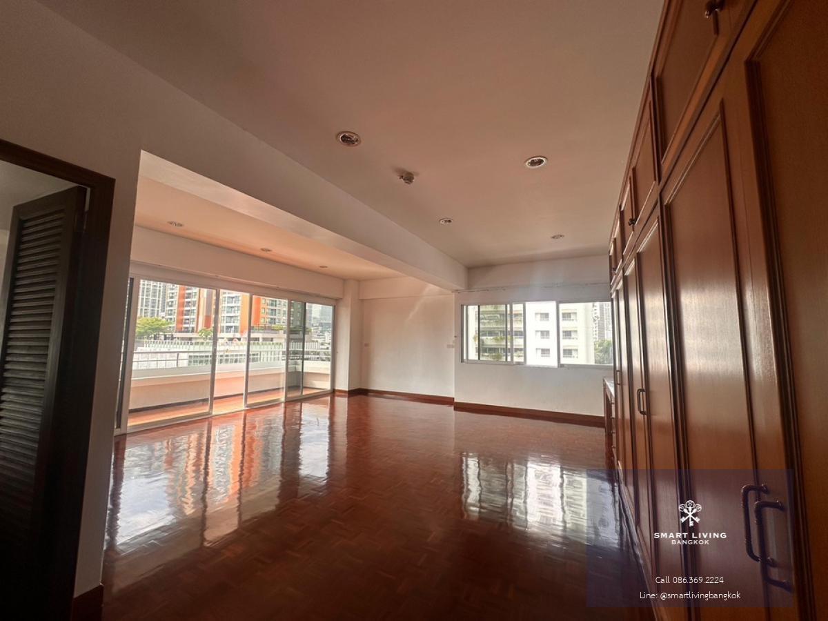 📢👇Living in Emdistrict near many popular shopping mall, big Balcony 2 sides for huge city view