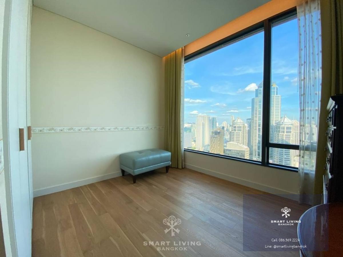 The great chance to own a rare 3 beds ensuite at Sindhorn Residence with the best price, high floor with spectacular view, close to Lumpini Park and BTS Chidlom.