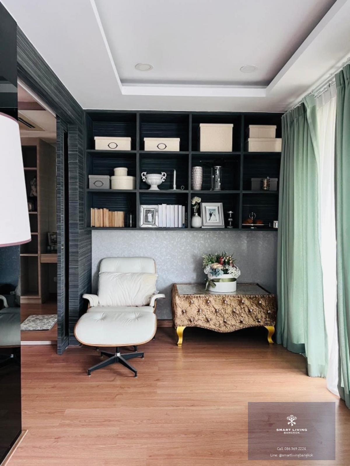 **** April promotion rent with in this month only 220k ****📢👇 Corner unit near club house. This project is very convenient access to enter and exit the city through multiple routes such as Phatthanakan Road, Sukhumvit 77 Road, and Sri Nakarin Road