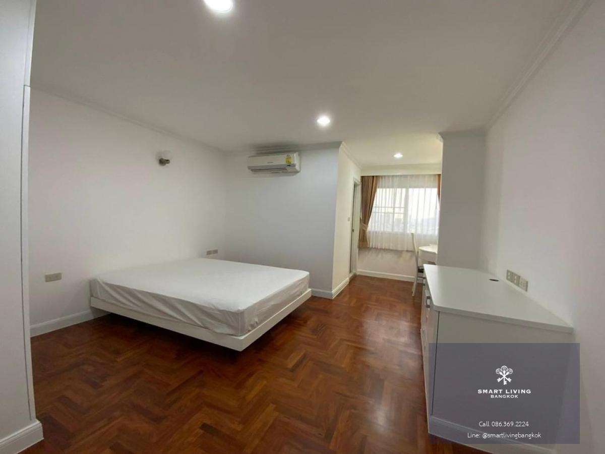 📢👇Huge size at Regent on the park 3, 3 beds, located in Em District ,Sukhumvit 39