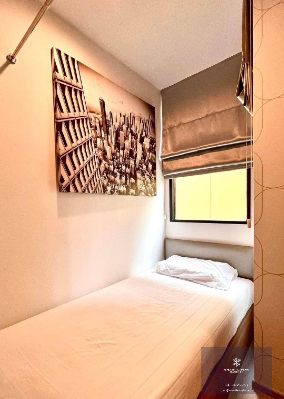 📢👇Good deal for 3 beds ,corner unit, pool view, fully furnished.15 minutes to Mega Bangna, 20 minutes to Suvarnabhumi Airport, near Bangkok Mall, close to international schools and hospitals, near the tollway (to the airport or Pattaya).