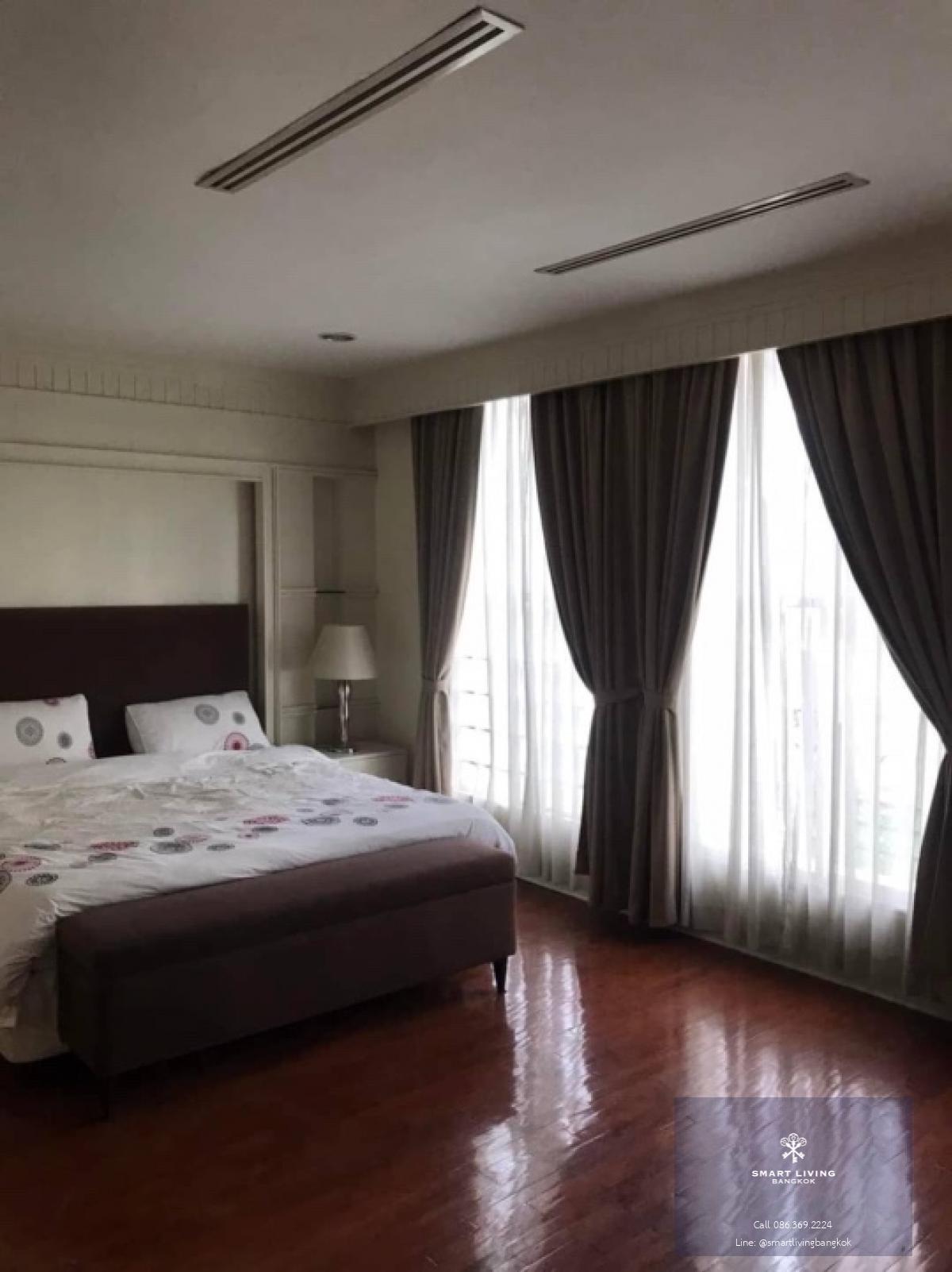 📢👇 Available: 23 November 2024
For rent / sale petfriendly townhome in the middle of Bangkok city, popular area , surrounding with many popular restaurants, coffee shop, supermarket, community mall.