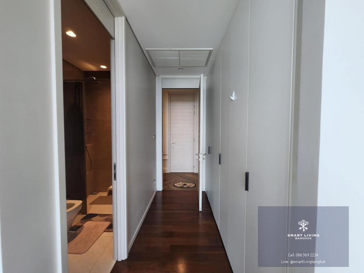 📢👇 Rare item big size unit for 2 beds at The Residences at Sindhorn Kempinski , The most luxury brand new project and  unit in prime area in Sindhorn village next to Velaa community mall in Langsuan, peaceful and quiet, conceige service as 5 stars hotel,