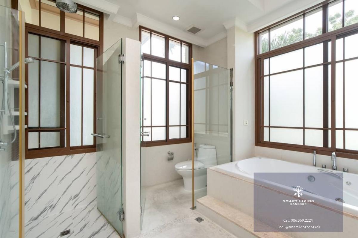 📢👇Luxury corner unit house with private pool and Jacuzzi for rent / sale in nice quiet and shady village with good security in the heart of BKK near  St.Andrews International School Bangkok, Bangkok Adventist International School, Astra Academy Internatio