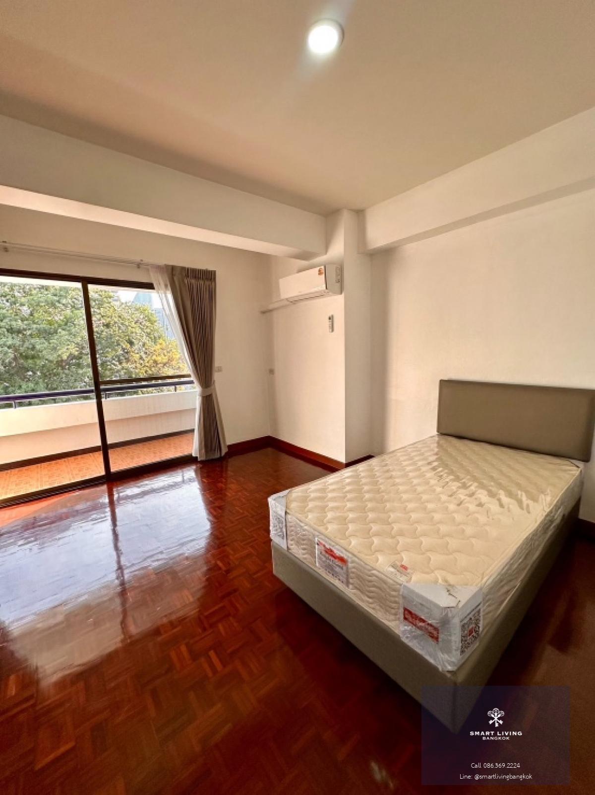 📢👇Living in Emdistrict near many popular shopping mall, big Balcony 2 sides for huge city view