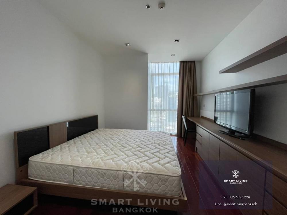 For rent :one of Luxury condominium in the nice area of Bangkok  Athenee residence