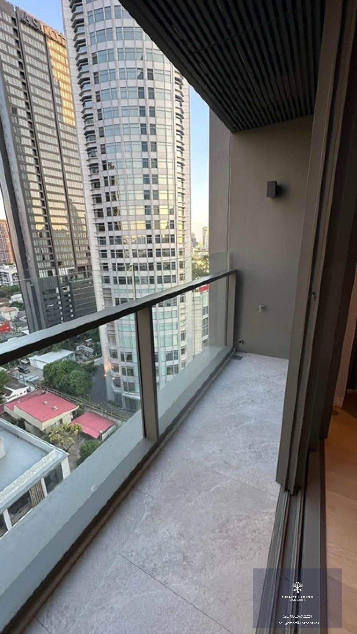 📢👇 Sell with tenant til December 25, one of the luxury place in Thonglor that very close to BTS and surrounding with many popular restaurants and, super market, coffee shops. Fully furnished.