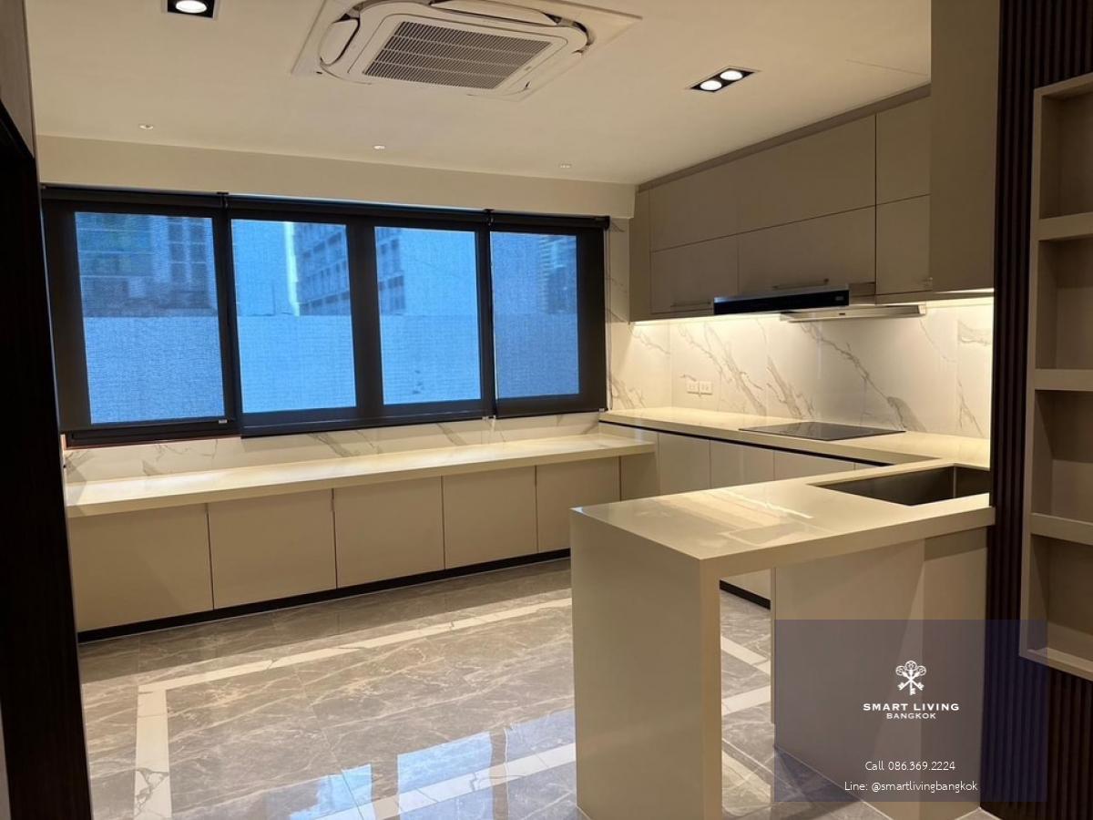 📢👇Newly renovated Penthouse at Ploenchit Terrace for sale, big balcony , located  near Central World, Central Embassy, Central Chidlom, express way