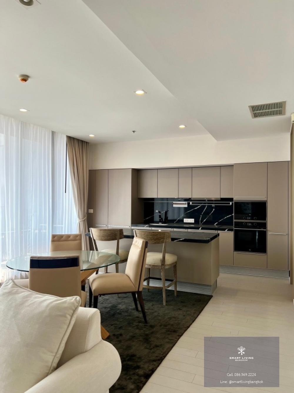 📢👇Rare item! PENTHOUSE DUPLEX in the luxury condo located near BTS Ploenchit with a direct connection to the building. It\ s close to Central Embassy and Central Chidlom,  big size nice decoration, private lift, unblocked view, ready to move in