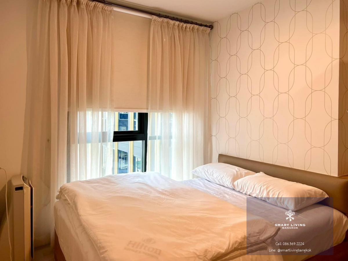 📢👇Good deal for 3 beds ,corner unit, pool view, fully furnished.15 minutes to Mega Bangna, 20 minutes to Suvarnabhumi Airport, near Bangkok Mall, close to international schools and hospitals, near the tollway (to the airport or Pattaya).