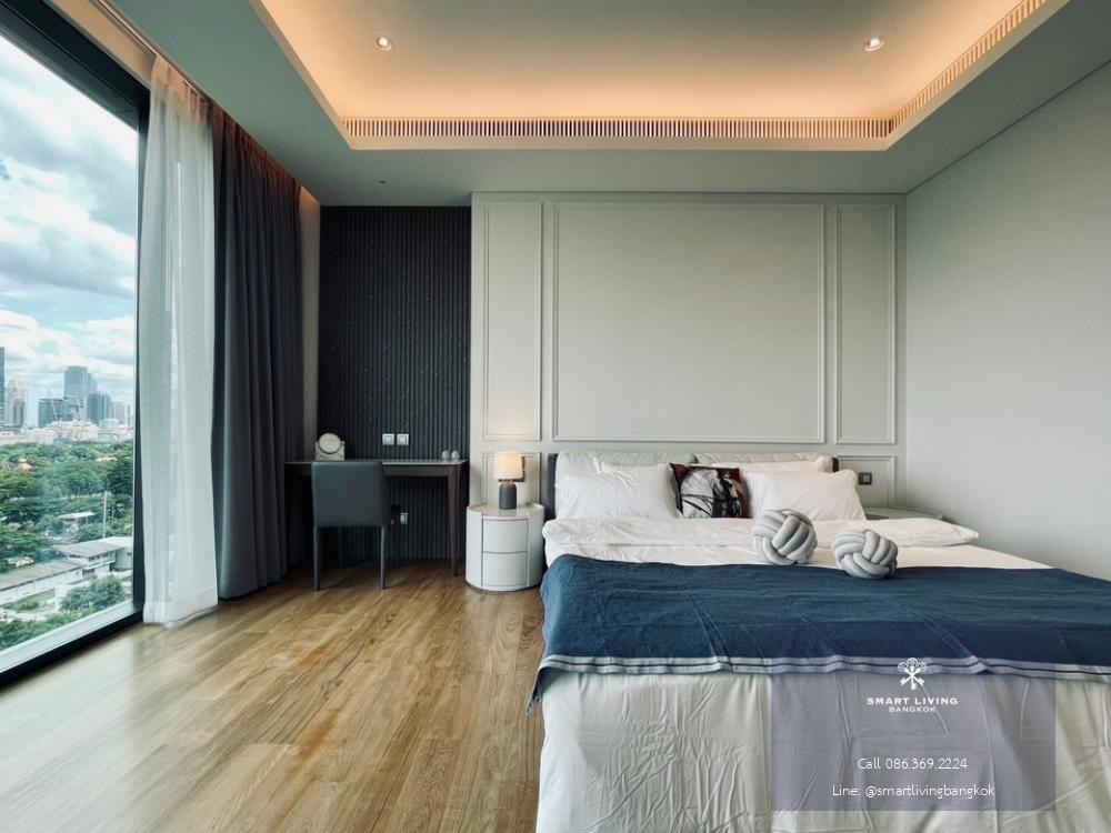 📢👇 Rare item big size unit for 1 bed at Sindhorn Tonson , The most luxury brand new project and  unit in prime area , timeless view of Lumpini park, peaceful and quiet , fully luxury modern decoration , ready to move in