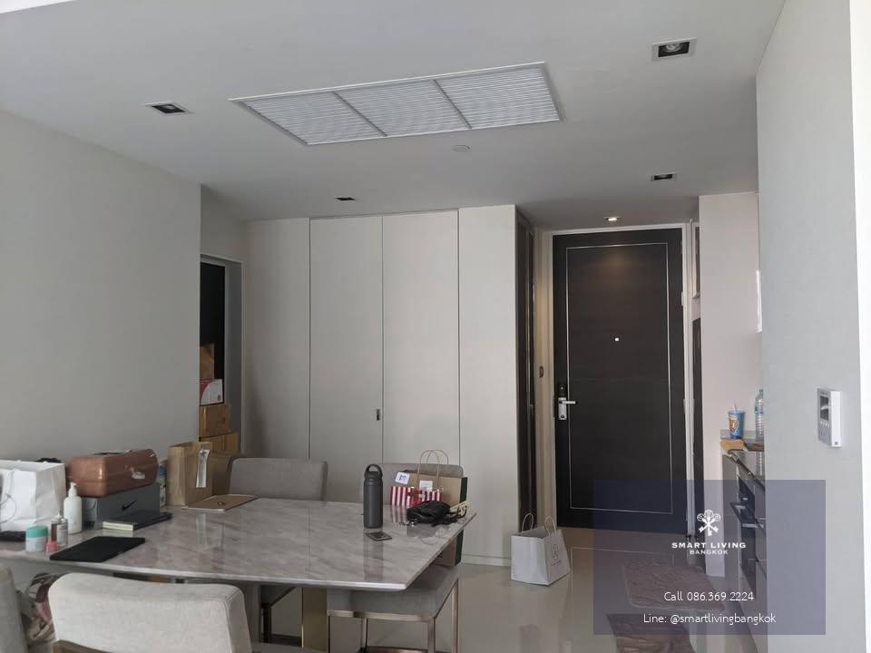 For sale luxury condo in Sathorn! 1 Bedroom fully furnished City view Near BTS Chong nonsi